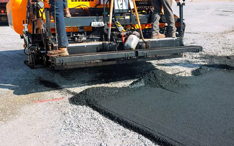 Milling asphalt paving